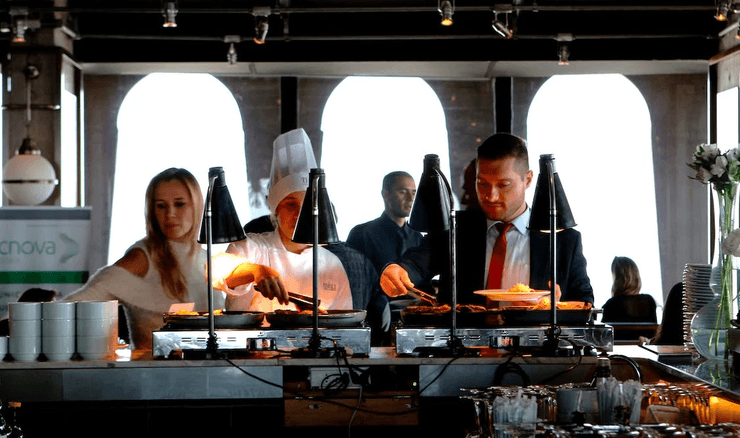 Свидание, ужин, романтический ужин, шикарный ужин, подарок, День святого Валентина, влюбленные, пара рассталась