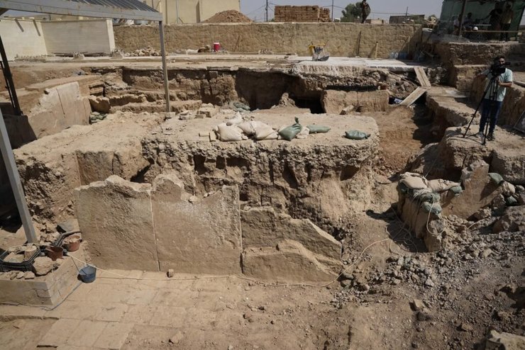 археологи нашли самого большого ламассу