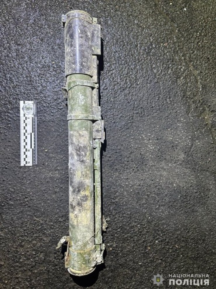 Пассажир перевозил гранатомет в такси