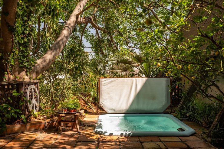 Дом 6105 на Малхолланд Хайвей в Голливуде