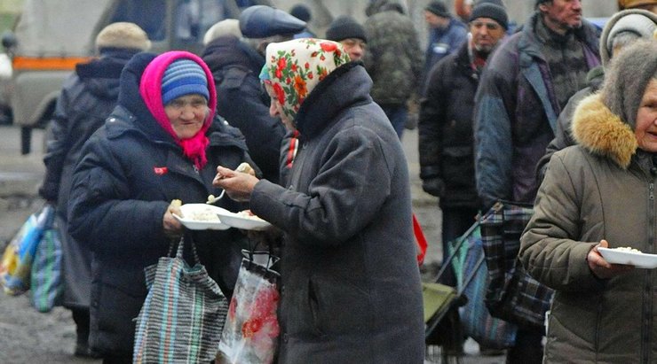 В январе станет понятно, смогут ли в Украине вовремя зачислять пенсии и другие выплаты