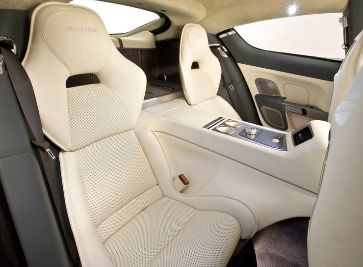 Салон астон мартин рапид