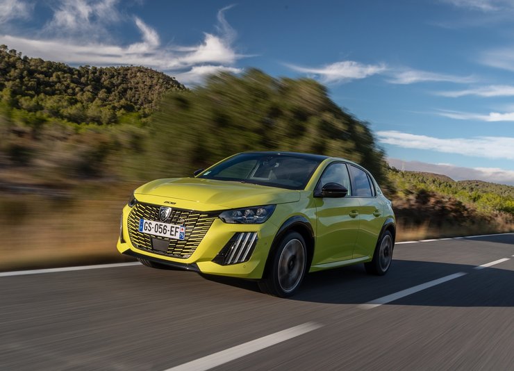 Peugeot 208, Навчання водінню, водії-початківці, міські авто, авто для водіїв-початківців