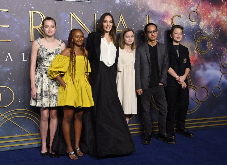 анджелина джоли дети