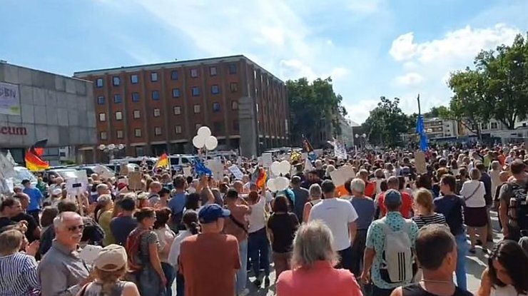 Пророссийская акция Кельн, митинг Кельн, митинг против поставок оружия Украине