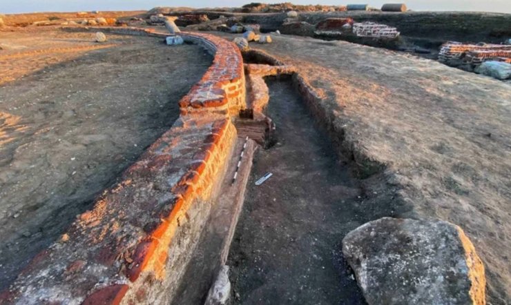 храм Єгипет Пелузій