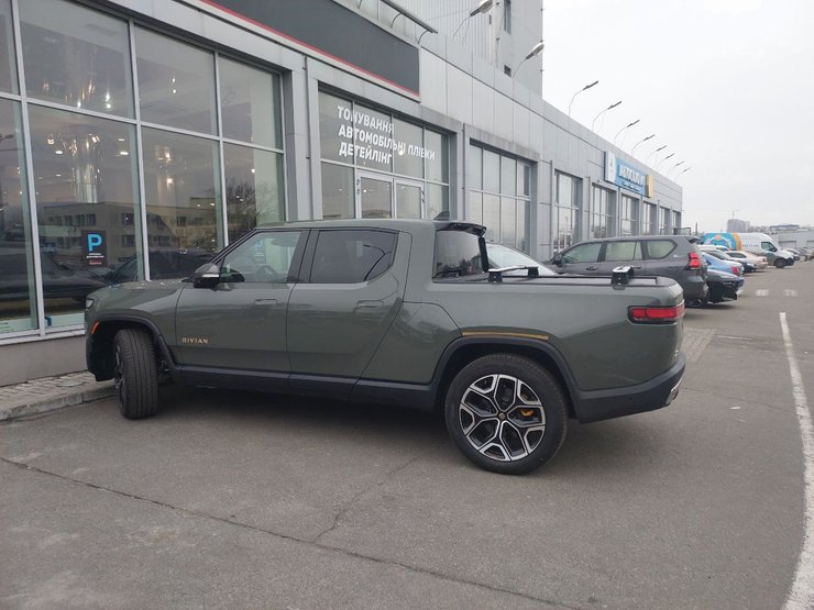 Новый Rivian R1T, Rivian R1T, пикап Rivian R1T, электромобиль Rivian R1T, электромобиль Rivian