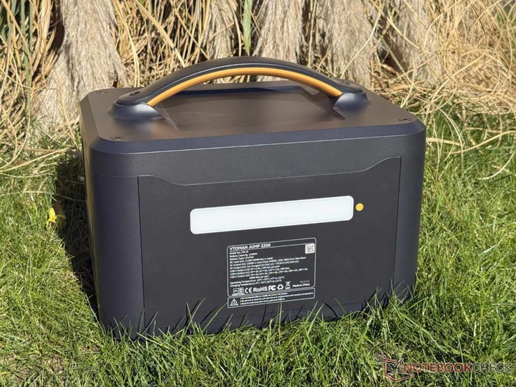 Светодиодный фонарик Vtoman Jump 2200 Светодиодный фонарик Vtoman Jump 2200