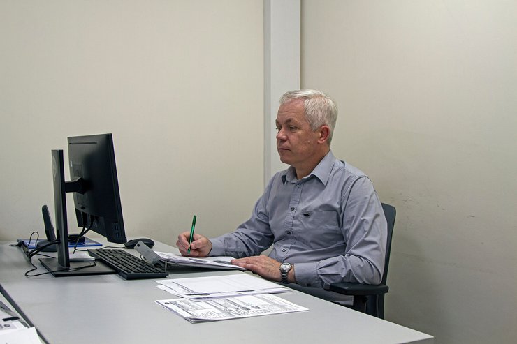 Технический специалист сервиса Jaguar Land Rover