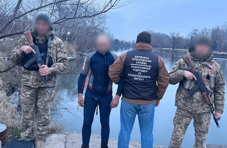 пограничники, нарушитель, река