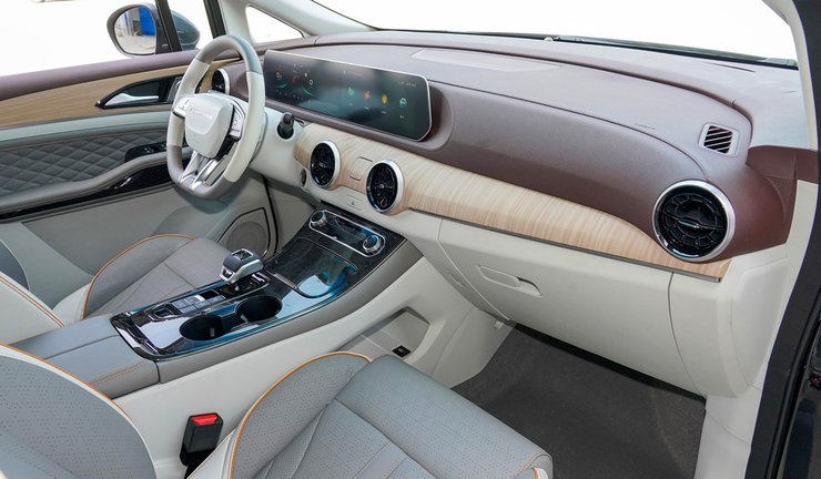 салон Evo Spazio, новий Evo Spazio, мінівен Evo