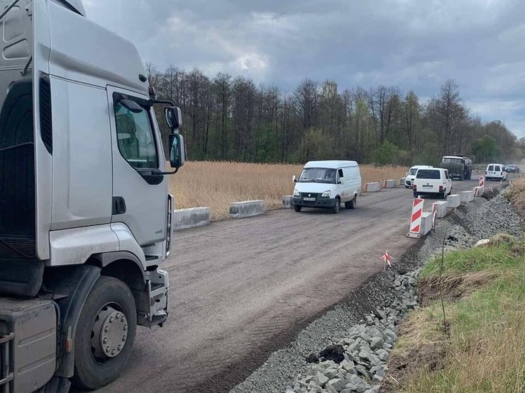 тимчасова переправа, зруйнований міст, тимчасовий міст, ремонт доріг в Україні, ремонт мостів