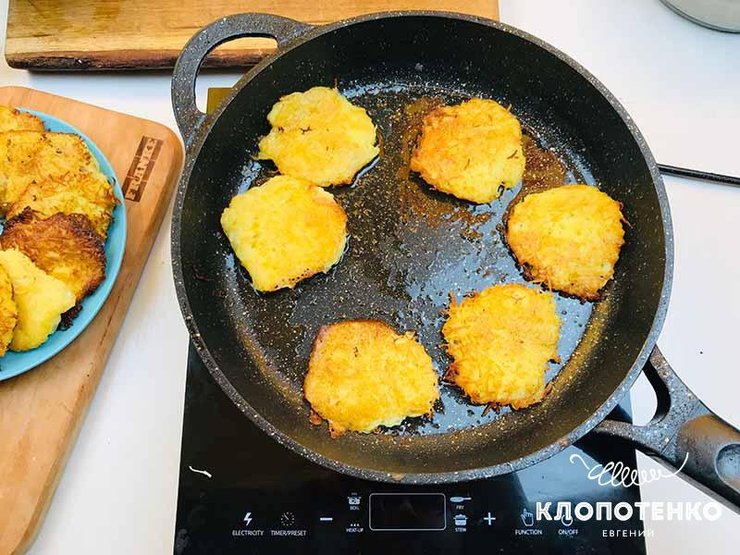 деруны на сковородке