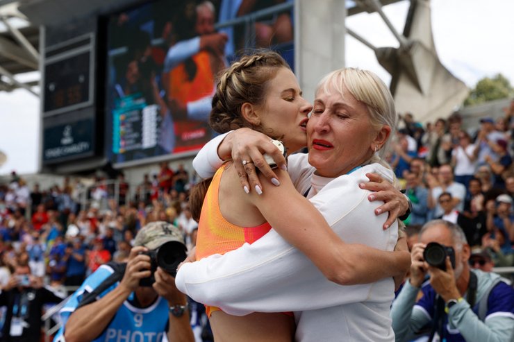 Ярослава Магучих со своим тренером