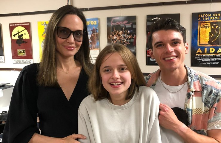 Анджелина Джоли с дочерью Вивьен