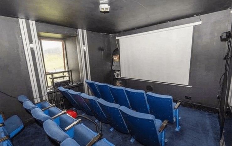 Будинок на острові, домашній кінозал, домашній кінотеатр, спа-кімната, джакузі, 3 спальник, нерухомість, дешева нерухомість