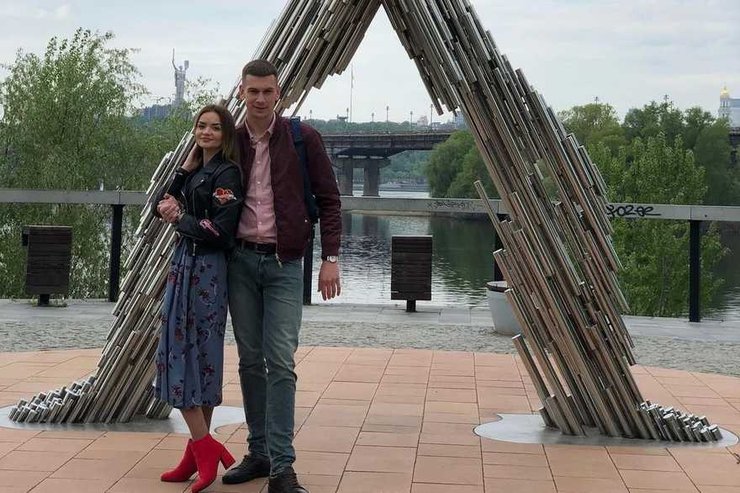 закохані, пара, закохані з ланцюгом, пара з Харкова, Олександр Кудлай, Вікторія Пустовітова