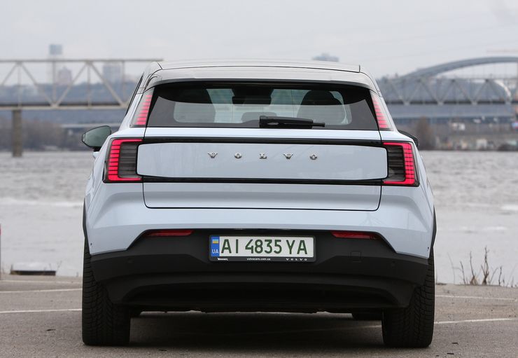Volvo EX30 2024, Volvo EX30, новий Volvo EX30, електромобіль Volvo, кросовер Volvo, Volvo EX30 в Україні