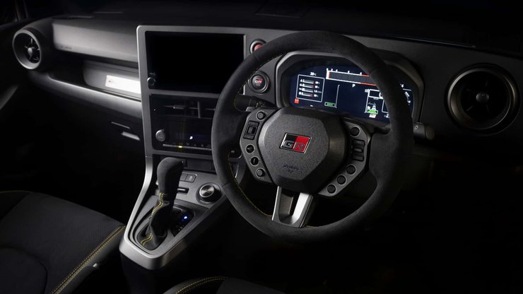 Салон Toyota GR Yaris
