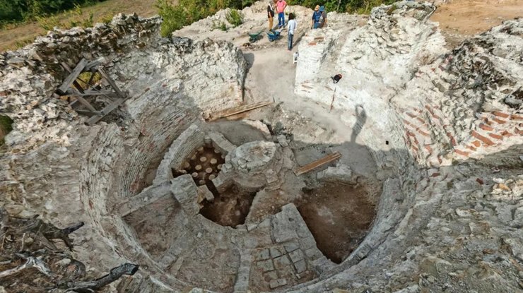Археологи никогда не видели такой в Римской империи: найдена 1700-летняя баня императора