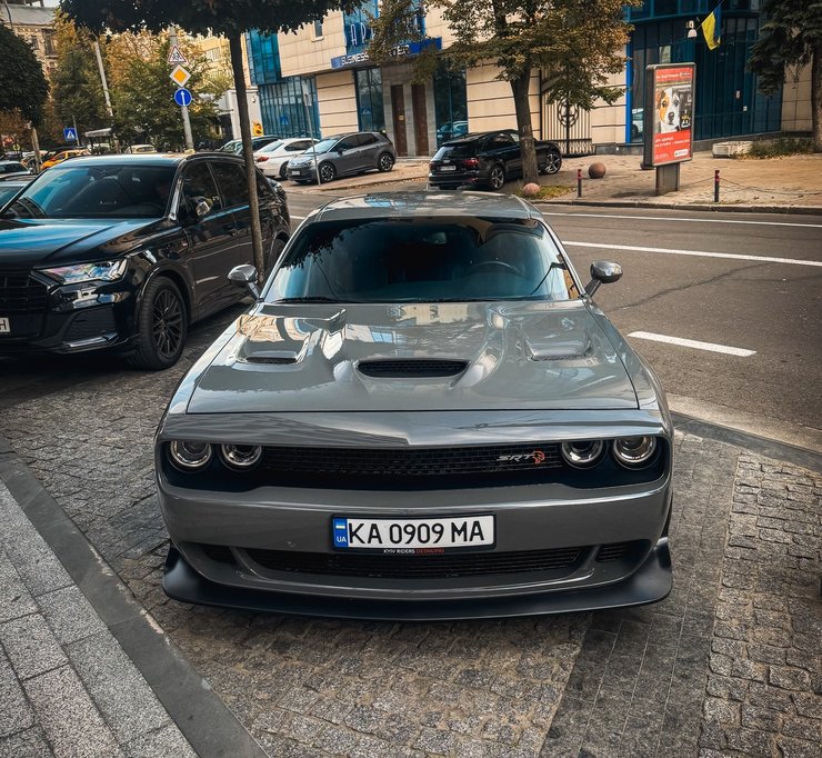 Dodge Challenger SRT Hellcat