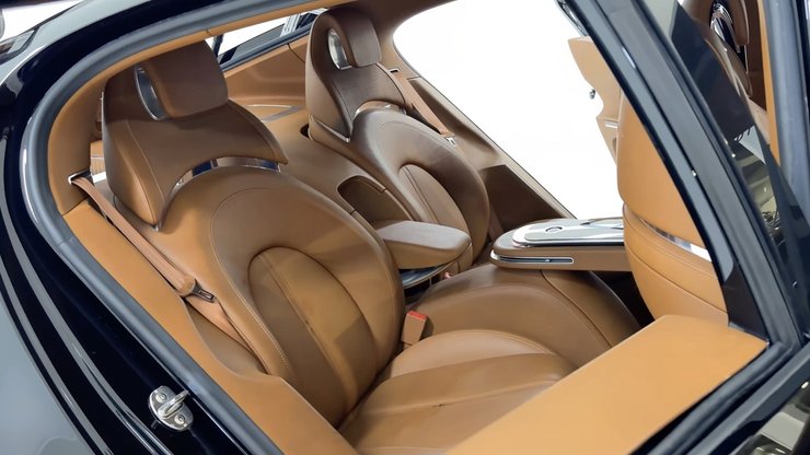 Салон Bugatti 16C Galibier