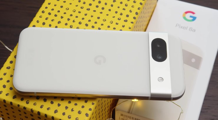 Дешевый смартфон Google Pixel 8a