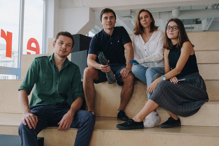 Команда Esper Bionics, групповое фото