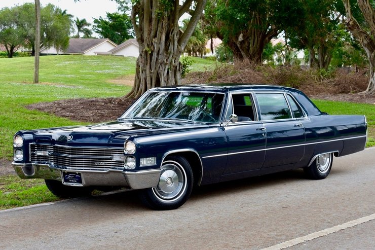 Cadillac Fleetwood Seventy-Five