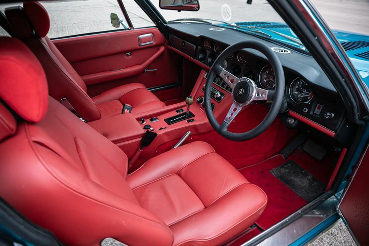 салон Jensen Interceptor