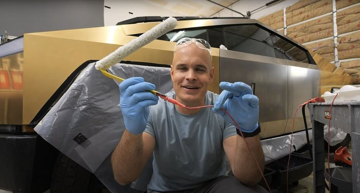 Tesla Cybertruck позолота, пикап Tesla Cybertruck, электромобиль Tesla, Tesla Cybertruck, Tesla Cybertruck