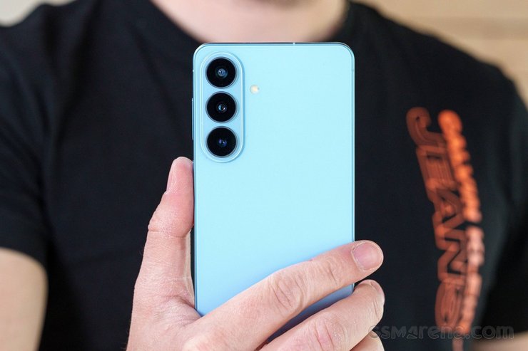 Смартфон Samsung Galaxy S26+