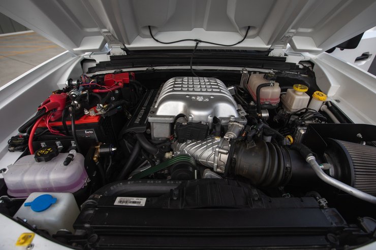 Rezvani Hercules, Rezvani Hercules Military Edition 6X6, Jeep Gladiator, американский пикап, броинрованный автомобиль