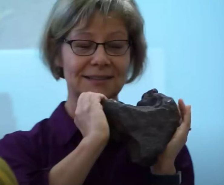 Чоловік знайшов небесне тіло вартість 100 тисяч доларів, 30 років він підпирав метеоритом двері, курйози, знахідки