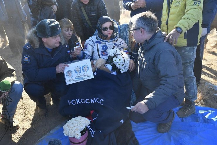 Клим Шипенко, космонавт Олег Новицкий, юлия пересильд, мкс, международная космическая станция, фильм вызов, роскосмос