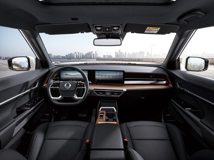 салон KGM Torres, KGM Torres EVX VAN, кросовер KGM, електромобіль KGM, новий KGM Torres