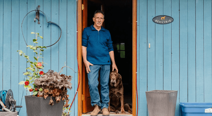 Мужчин перепутали в роддоме, подменили в роддоме, ошибка врачей, перепутали в роддоме, узнали спустя 68 лет, родственники