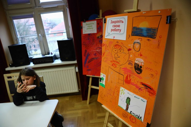 украинцы в Польше, беженцы из Украины в Польше, где искать жилье в Польше, где искать работу в Польше, как получить номер PESEL, пособие для беженцев в польше, как зарегистрироваться в польше, как остаться в польше легально