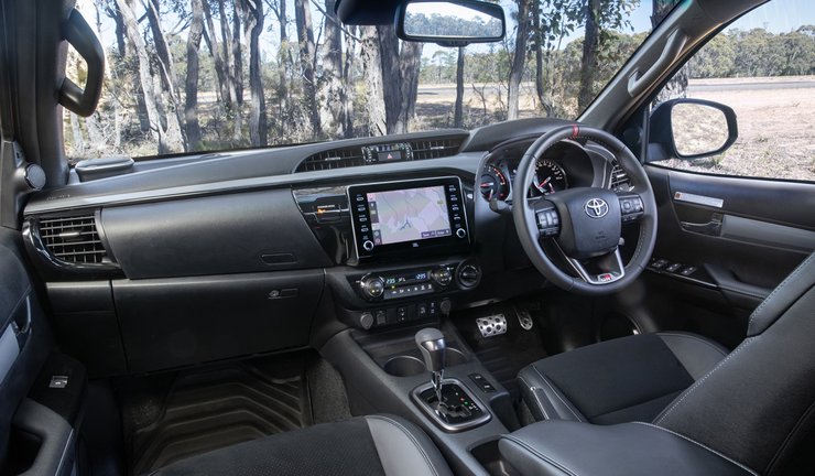 Toyota Hilux GR Sport, новая Toyota Hilux, Toyota Hilux 2023, пикап Toyota Hilux, тюнинг Toyota Hilux