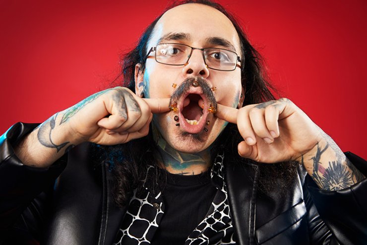 Джеймс Госс, тунелі на обличчі, пірсинг, книга рекордів гіннесу