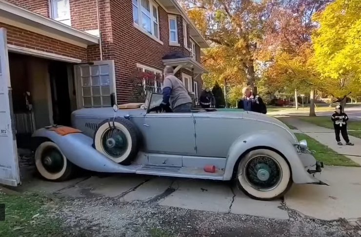 Duesenberg J, ретро авто, покинуті авто,