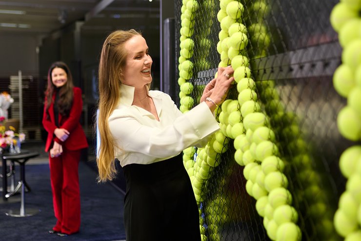 Світоліна інсталяція