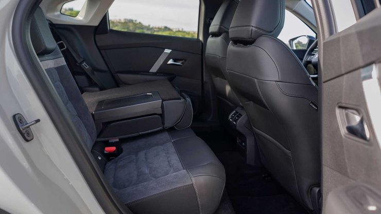 Citroen C4 X 2022, Citroen C4 X, Citroen C4 2022, Citroen C4, новый Citroen C4, седан Citroen C4, новый Citroen C4 X