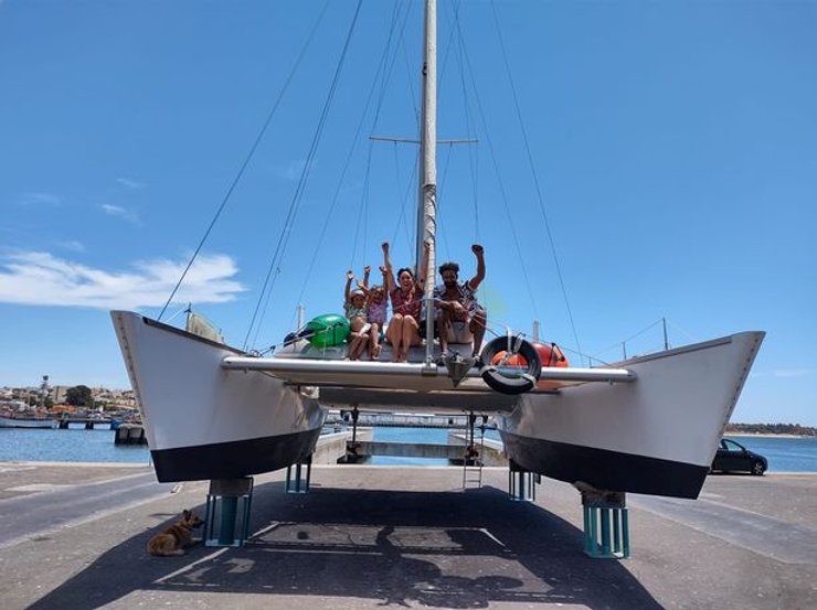 британці, які вижили в аварії корабля, корабельна аварія, корабельна аварія фото,