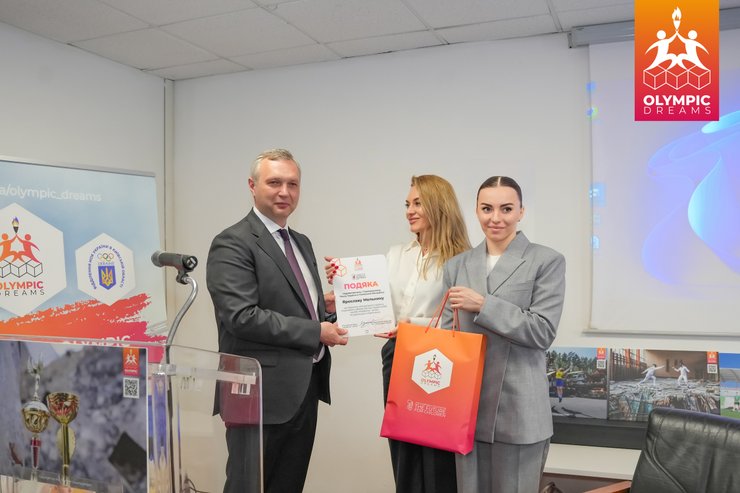 Надзвичайний і Повноважний Посол України в Італії Ярослав Мельник, СЕО проєкту Olympic Dreams Олександра Новікова, генеральний секретар Olympic Dreams Олександра Старкова