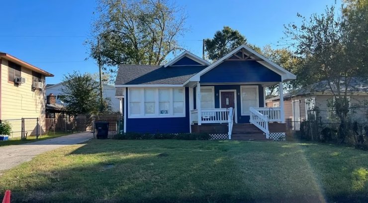 Невеликий житловий будинок у США, виставлений на продаж за ціною 1 долар