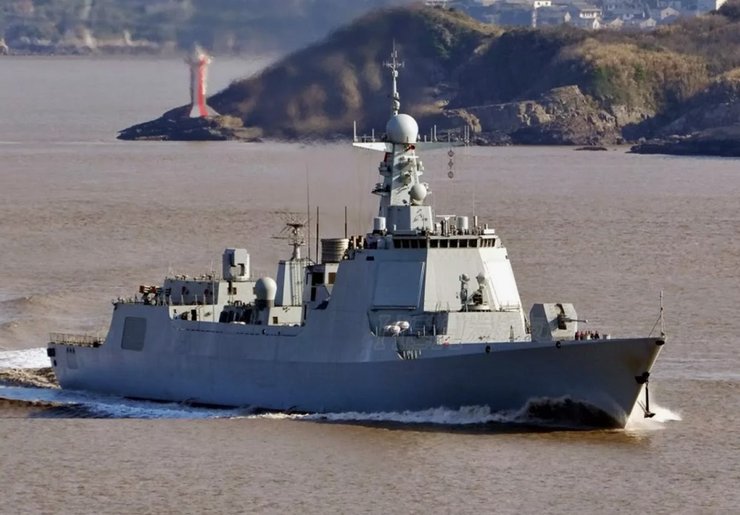 эсминец Type 052D