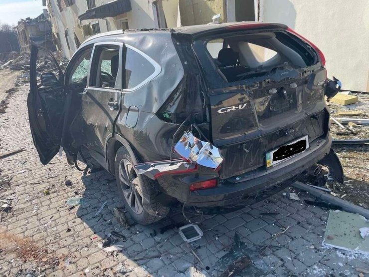 обстрел авто, ракетный обстрел, обстрел Яворова, Honda CR-V, кроссовер Honda CR-V