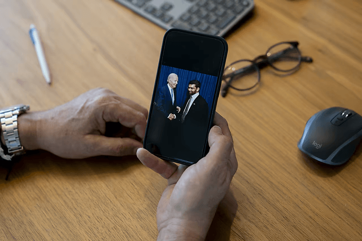 Фото Шриваставы с Байденом