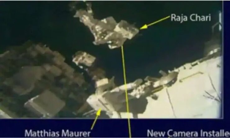 космонавты NASA и EKA, МКС, открытый космос, фото